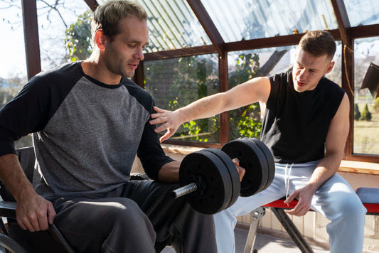 Muskeln aufbauen, fitter werden: Dein Guide für den smarten Start ins Krafttraining!