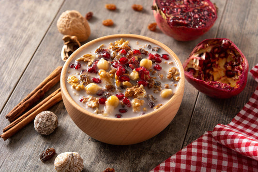 Haferflocken-Porridge mit Kirschen und Zimt: Dein Löffel Schlaf-Glück