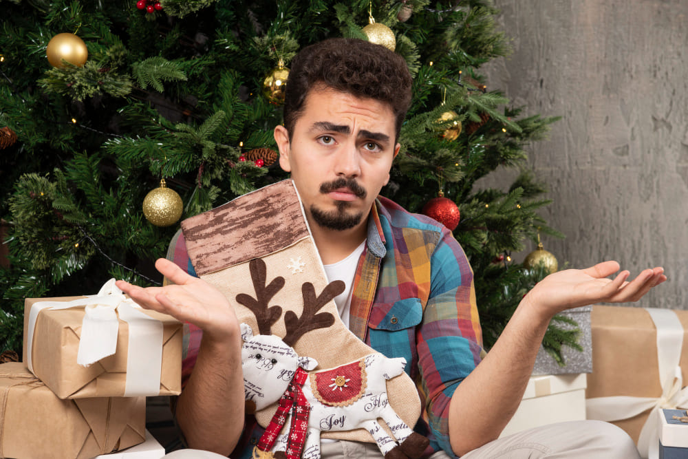 Achtung, Weihnachts-Stress-Falle: Wie du Rücken und Nacken beim Dekorieren und Aufräumen schützt